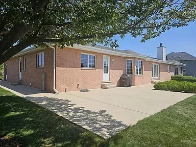 a house view with a outdoor space