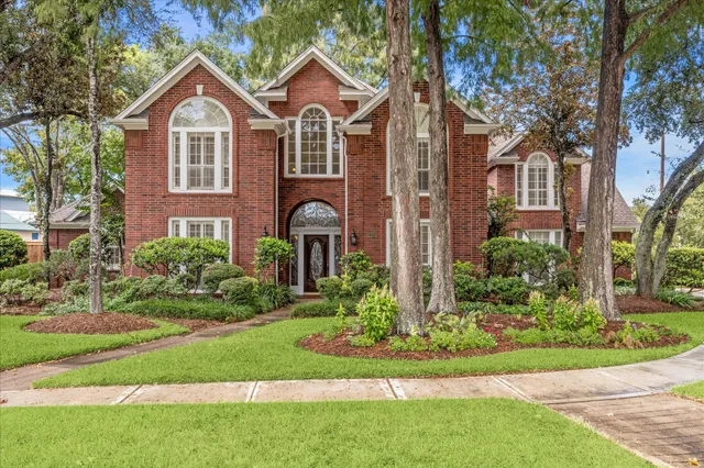 $549,000 | 1135 Pinewood Lane, Seabrook, TX 77586