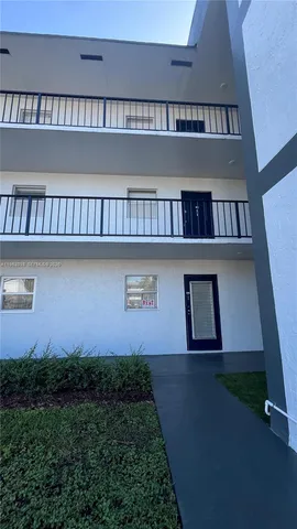 $1,690 | 8300 Sands Point Boulevard, Unit K105, Tamarac, FL 33321