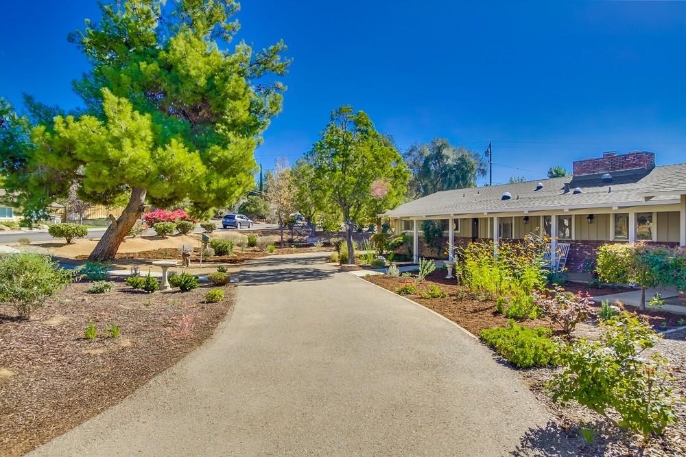 1710 Highlands View Road Alpine, CA 91901 - Photo 2 of 25