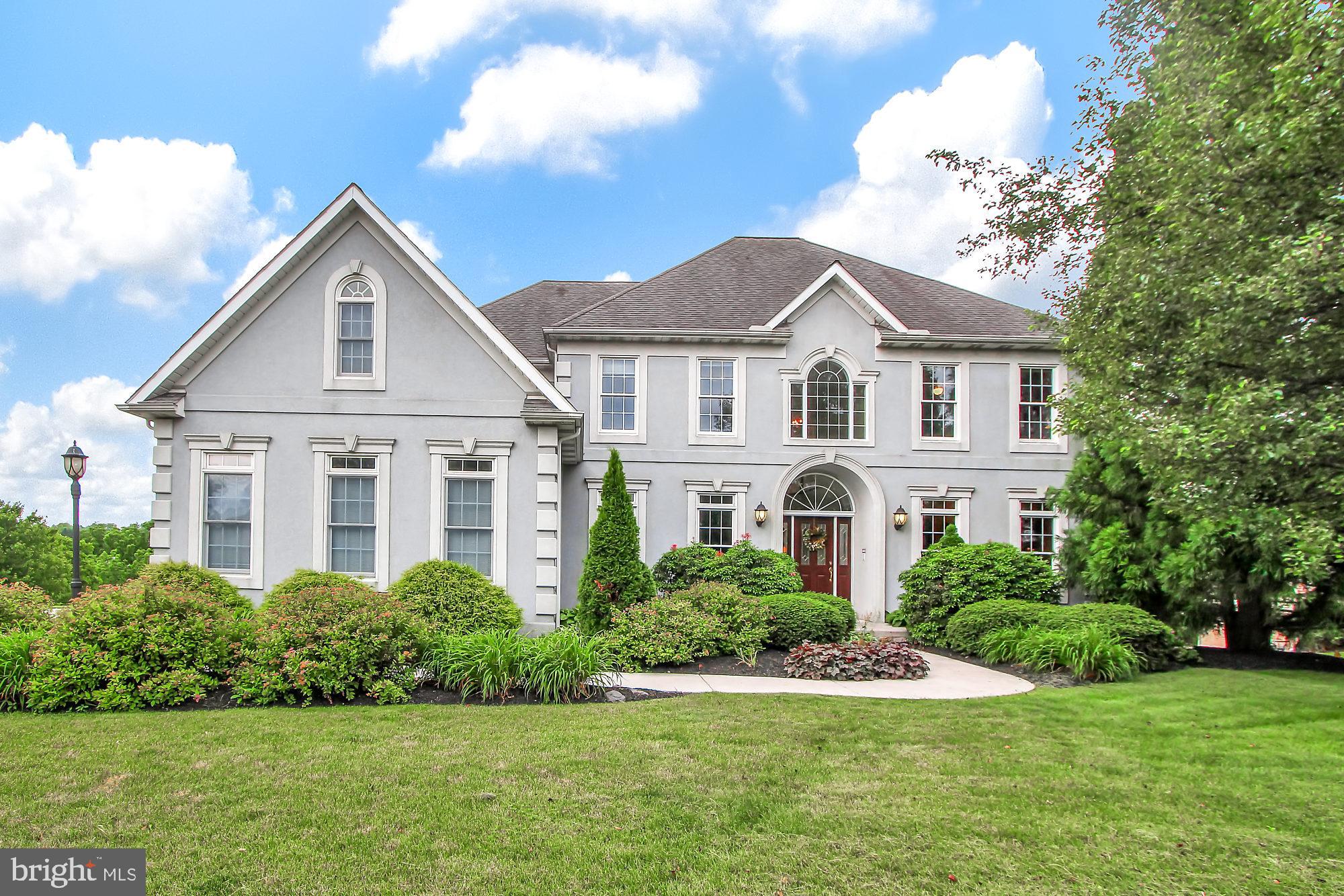 194 Ridgefield Drive York, PA 17403 - Photo 1 of 38 Gallery Image 1