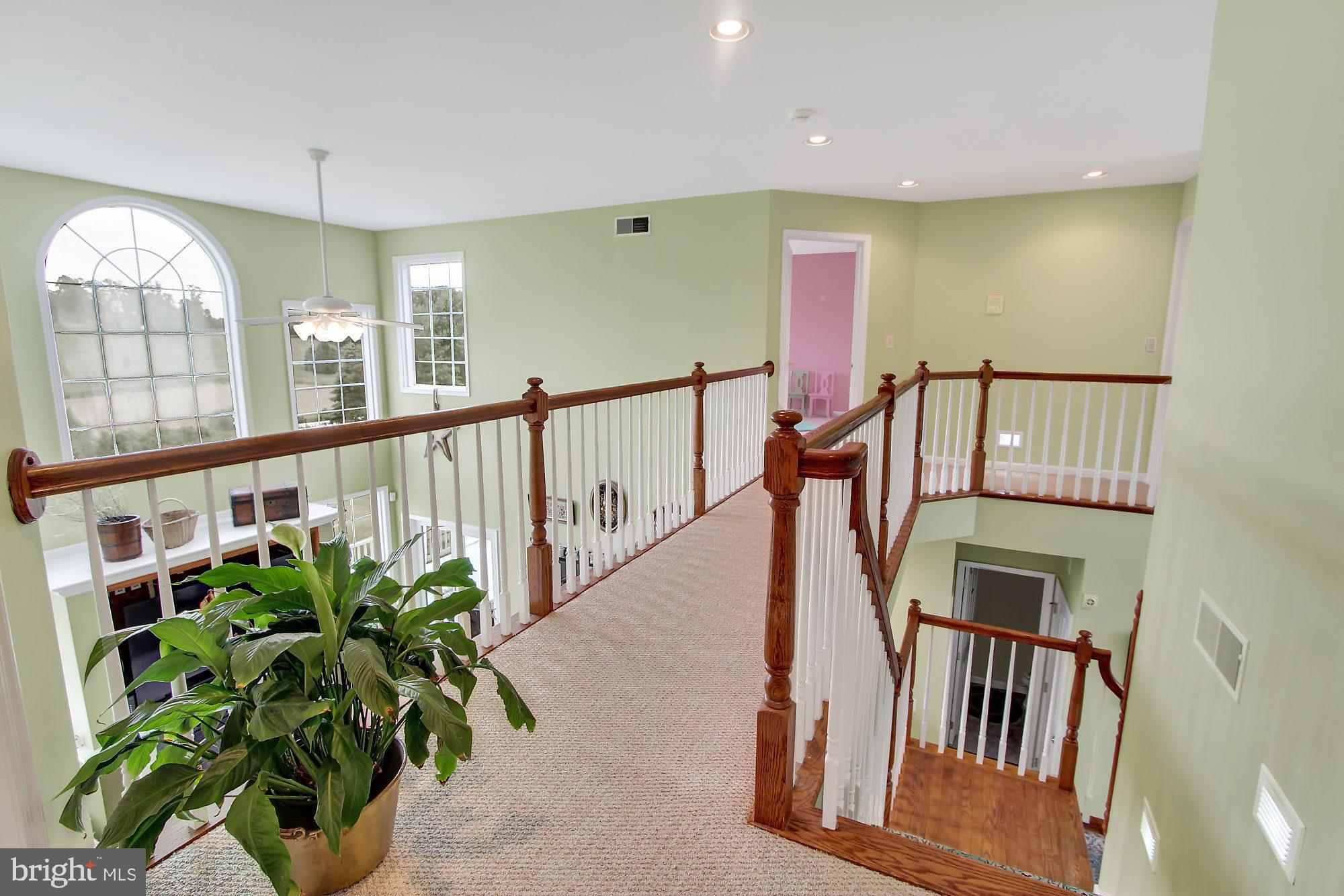 194 Ridgefield Drive York, PA 17403 - Photo 16 of 38 Gallery Image 16