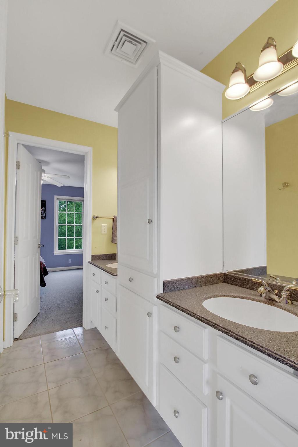 194 Ridgefield Drive York, PA 17403 - Photo 23 of 38 Gallery Image 23