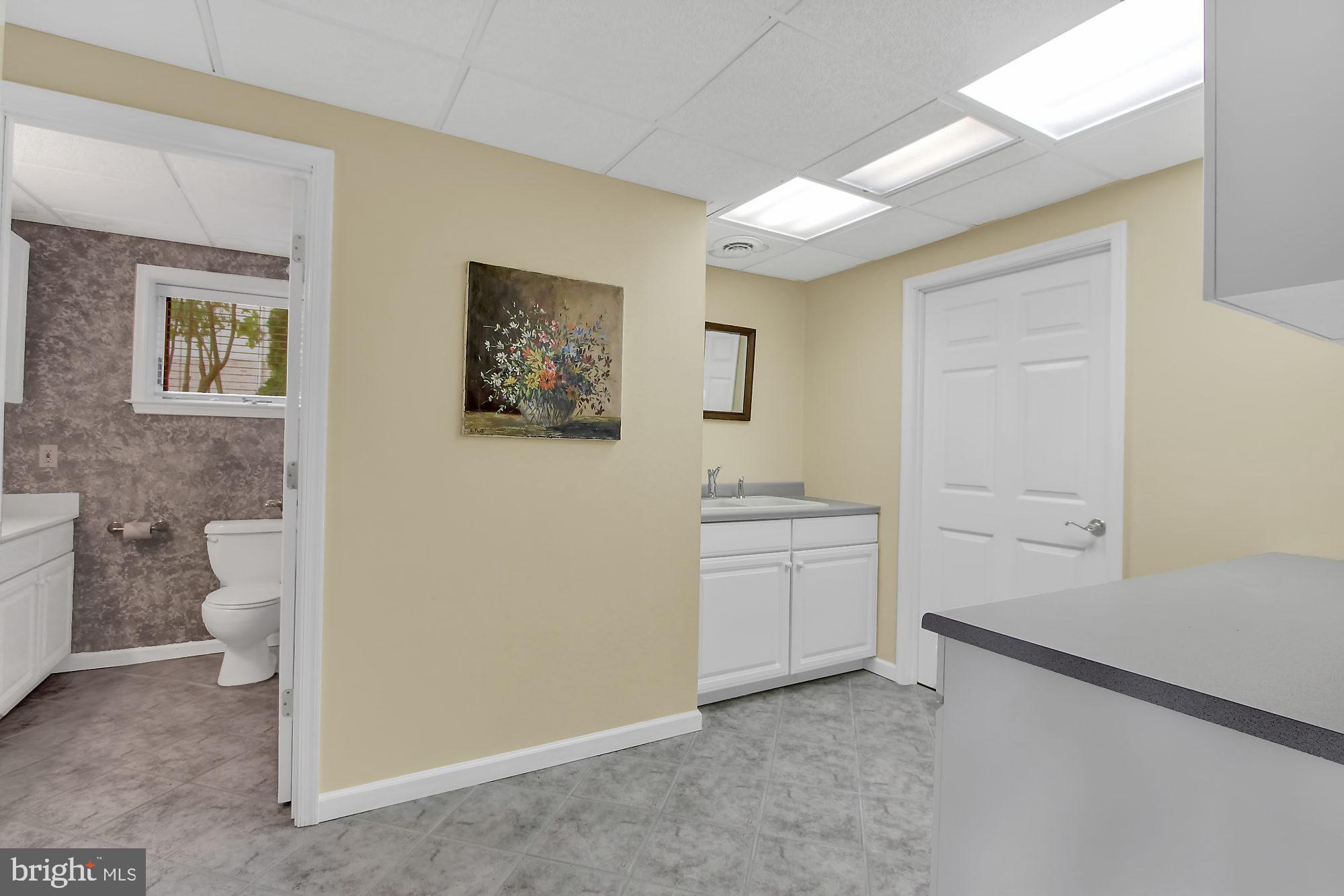 194 Ridgefield Drive York, PA 17403 - Photo 29 of 38 Gallery Image 29