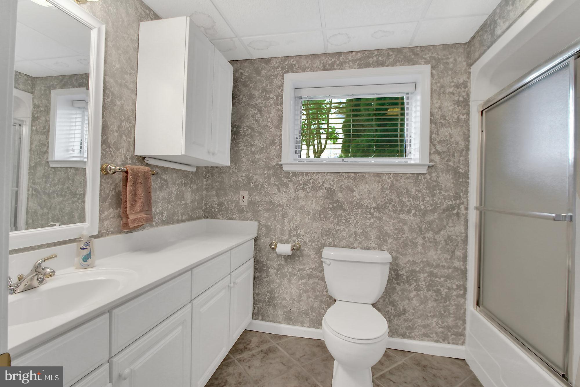 194 Ridgefield Drive York, PA 17403 - Photo 30 of 38 Gallery Image 30