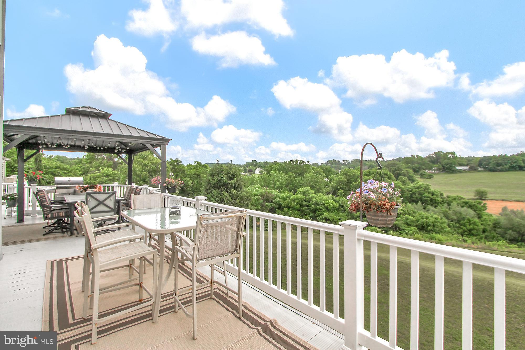 194 Ridgefield Drive York, PA 17403 - Photo 32 of 38 Gallery Image 32