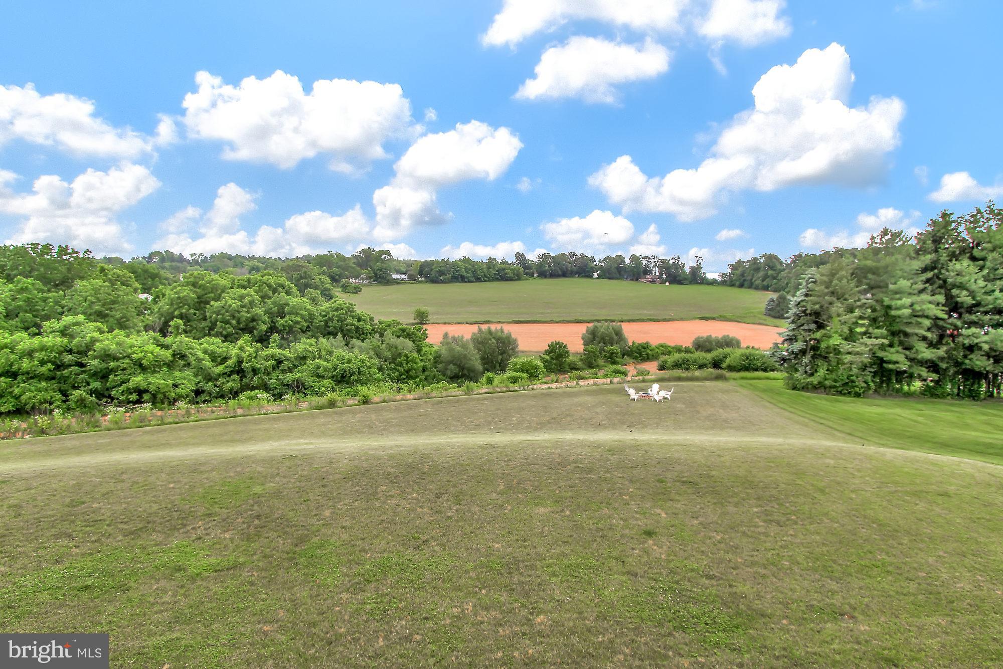 194 Ridgefield Drive York, PA 17403 - Photo 33 of 38 Gallery Image 33
