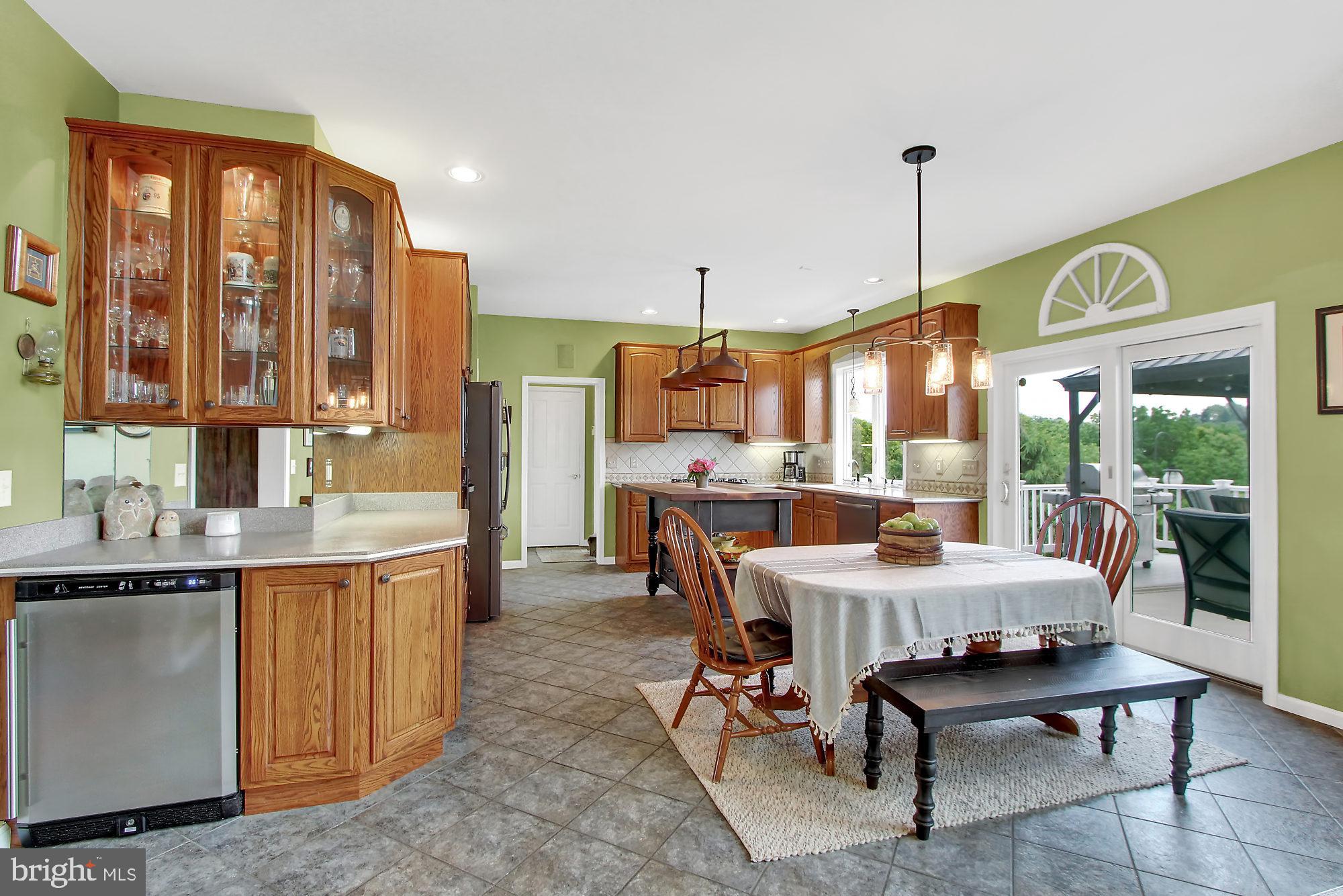 194 Ridgefield Drive York, PA 17403 - Photo 6 of 38 Gallery Image 6