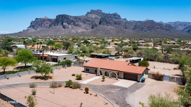 $635,000 | 95 South Val Vista Road, Apache Junction, AZ 85119