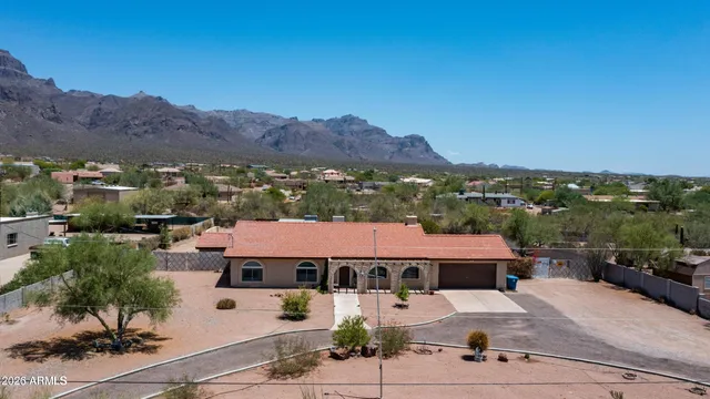$635,000 | 95 South Val Vista Road, Apache Junction, AZ 85119