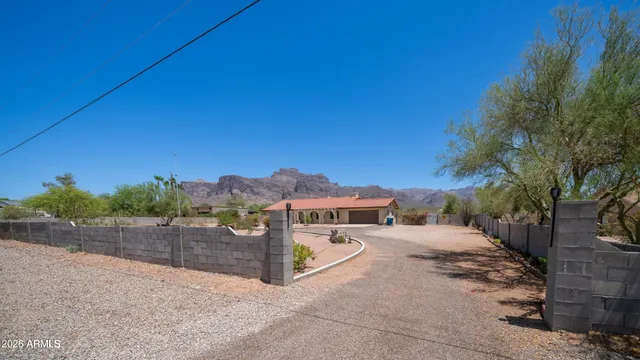 $635,000 | 95 South Val Vista Road, Apache Junction, AZ 85119