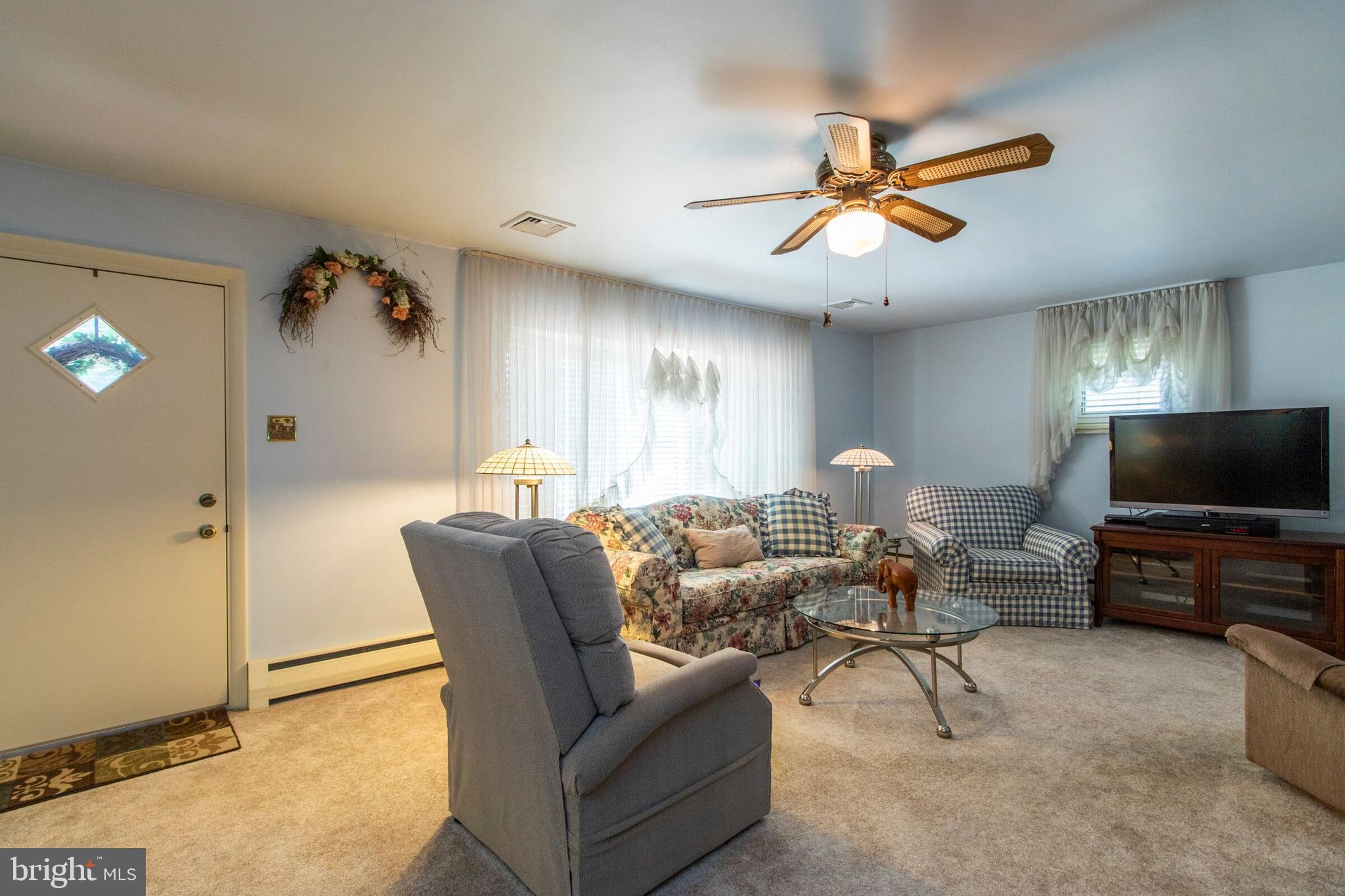 1129 Laurelwood Road Pottstown, PA 19465 - Photo 4 of 18
