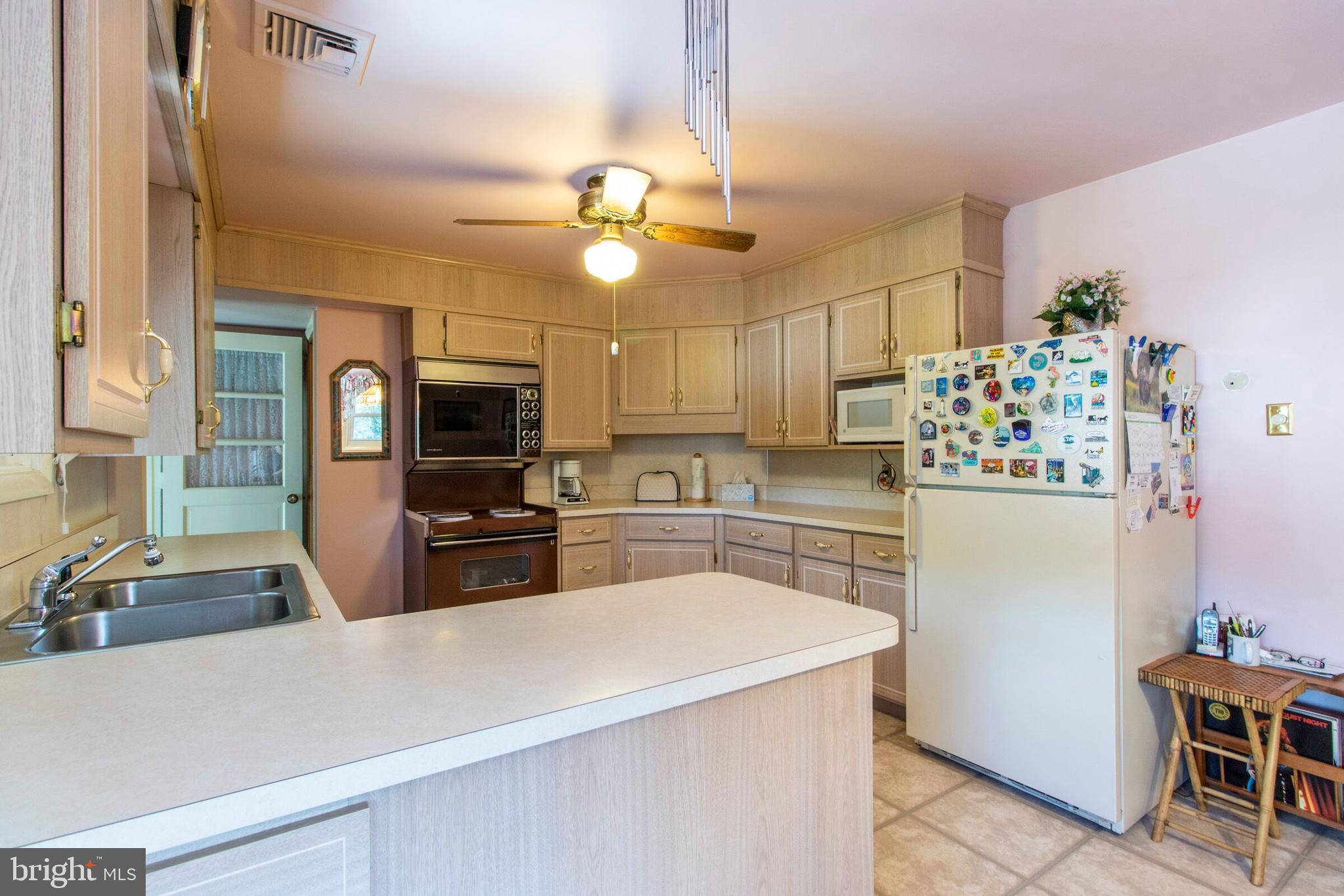 1129 Laurelwood Road Pottstown, PA 19465 - Photo 6 of 18