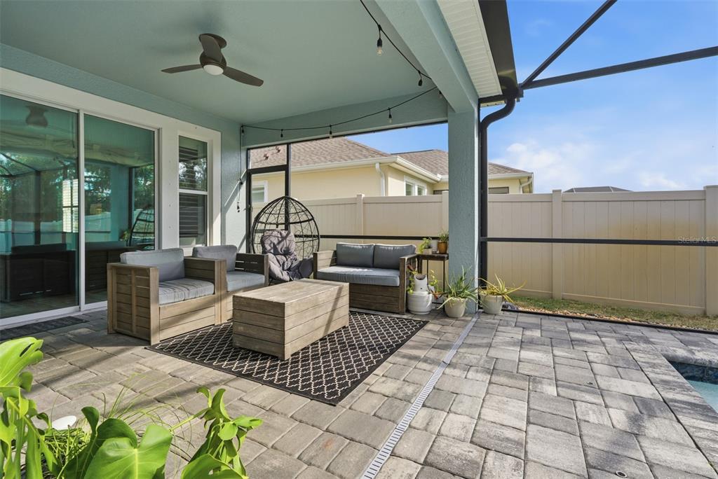 5232 Bentgrass Way Bradenton, FL 34211 - Photo 38 of 57 a living room with patio furniture