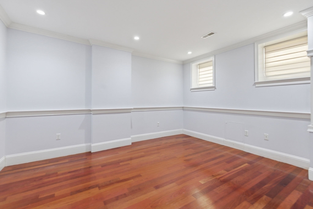 297 K Street, Unit 1 Boston, MA 02127 - Photo 12 of 25