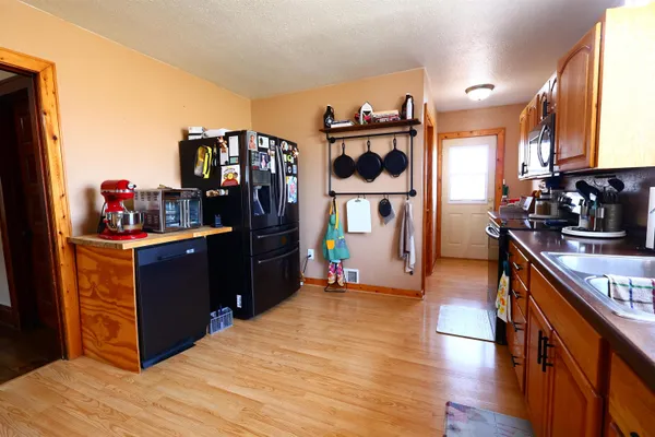 $529,900 | 6460 Dutch Hollow Road, Potosi, WI 53820