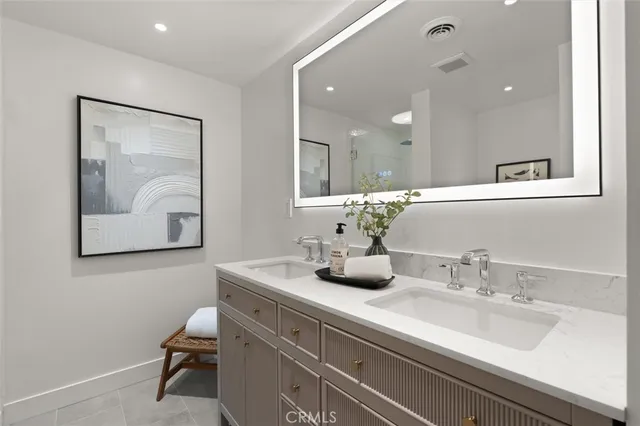 $1,325,000 | 1200 East Ocean Boulevard, Unit 41, Long Beach, CA 90802