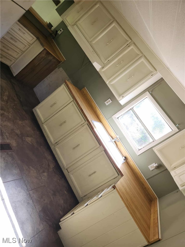 51036 Rochester Road Pleasant City, OH 43772 - Photo 2 of 22 Kitchen