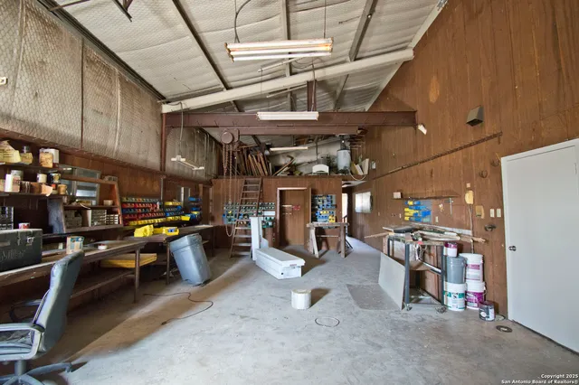 $1,300,000 | 5673 Fm 1628, Adkins, TX 78101