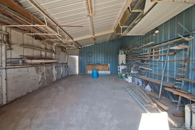 $1,300,000 | 5673 Fm 1628, Adkins, TX 78101