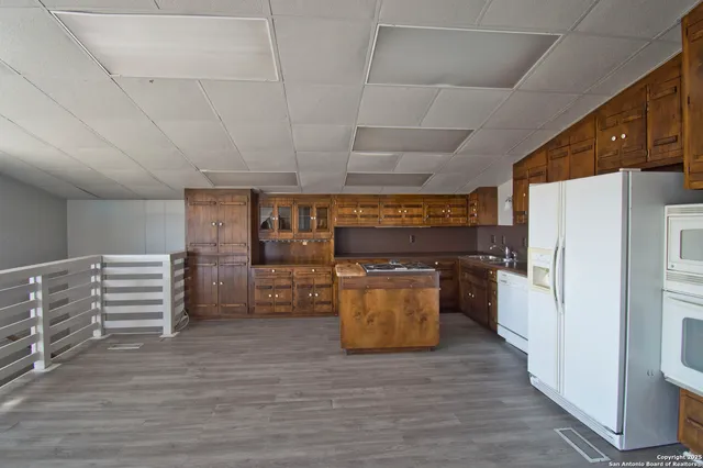 $1,300,000 | 5673 Fm 1628, Adkins, TX 78101