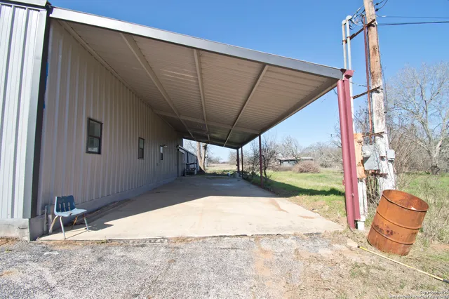 $1,300,000 | 5673 Fm 1628, Adkins, TX 78101