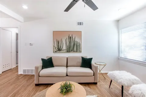 $285,000 | 11521 Fernald Avenue, Dallas, TX 75218