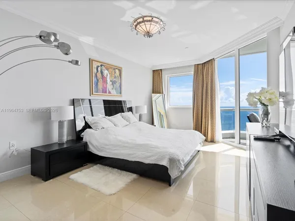 $16,500 | 17875 Collins Avenue, Unit 4405, Sunny Isles Beach, FL 33160