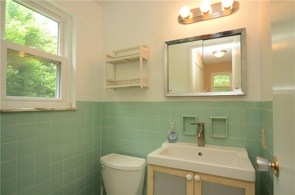 1423 Coraopolis Heights Road Coraopolis, PA 15108 - Photo 20 of 25 Bath off of master bedromm (shower behind the door)