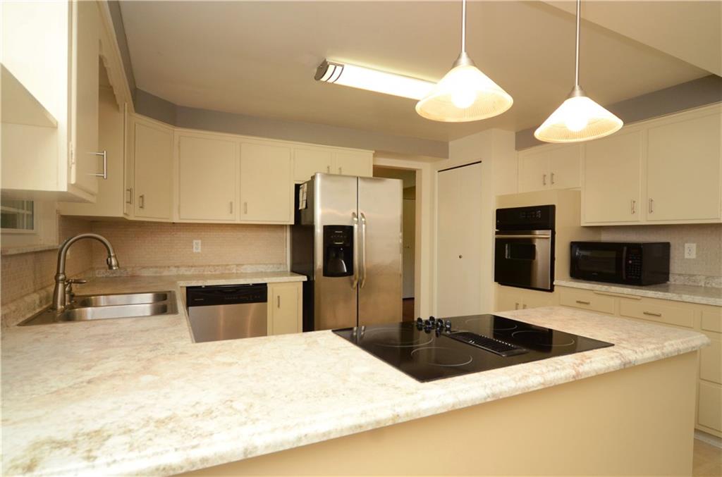 1423 Coraopolis Heights Road Coraopolis, PA 15108 - Photo 5 of 25 Gallery Image 5