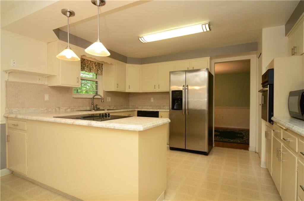 1423 Coraopolis Heights Road Coraopolis, PA 15108 - Photo 8 of 25 Gallery Image 8