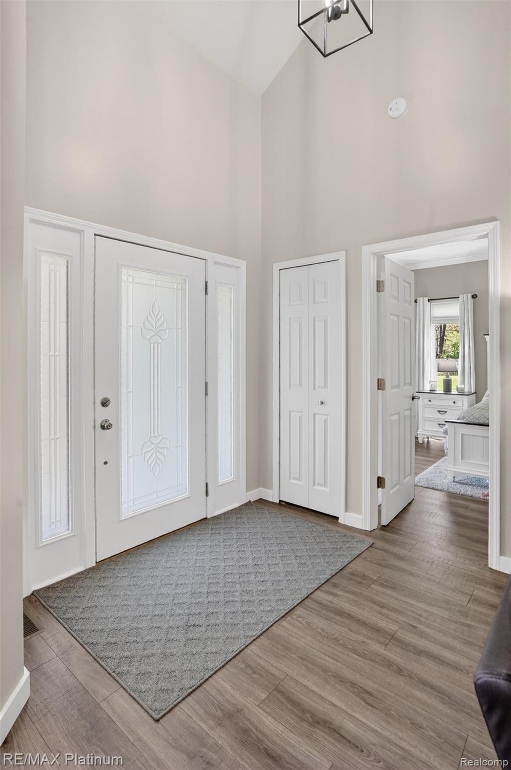 5060 Yax Pointe Drive Howell, MI 48843 - Photo 3 of 61 DSC04118.jpg