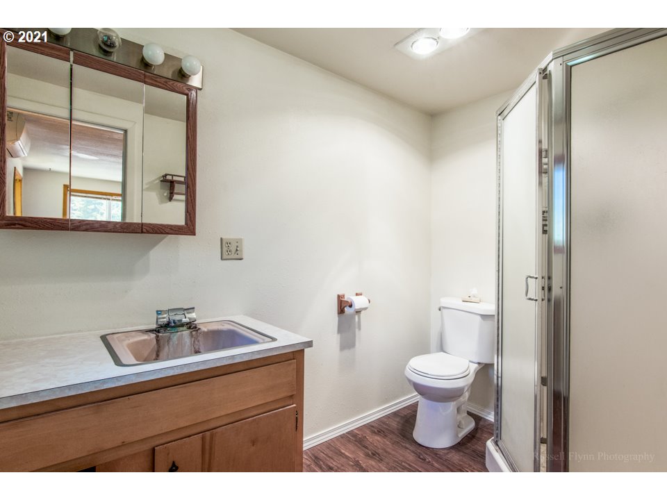6545 Southwest Childs Road Lake Oswego, OR 97035 - Photo 17 of 18 Gallery Image 17