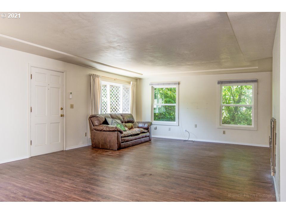 6545 Southwest Childs Road Lake Oswego, OR 97035 - Photo 8 of 18 Gallery Image 8
