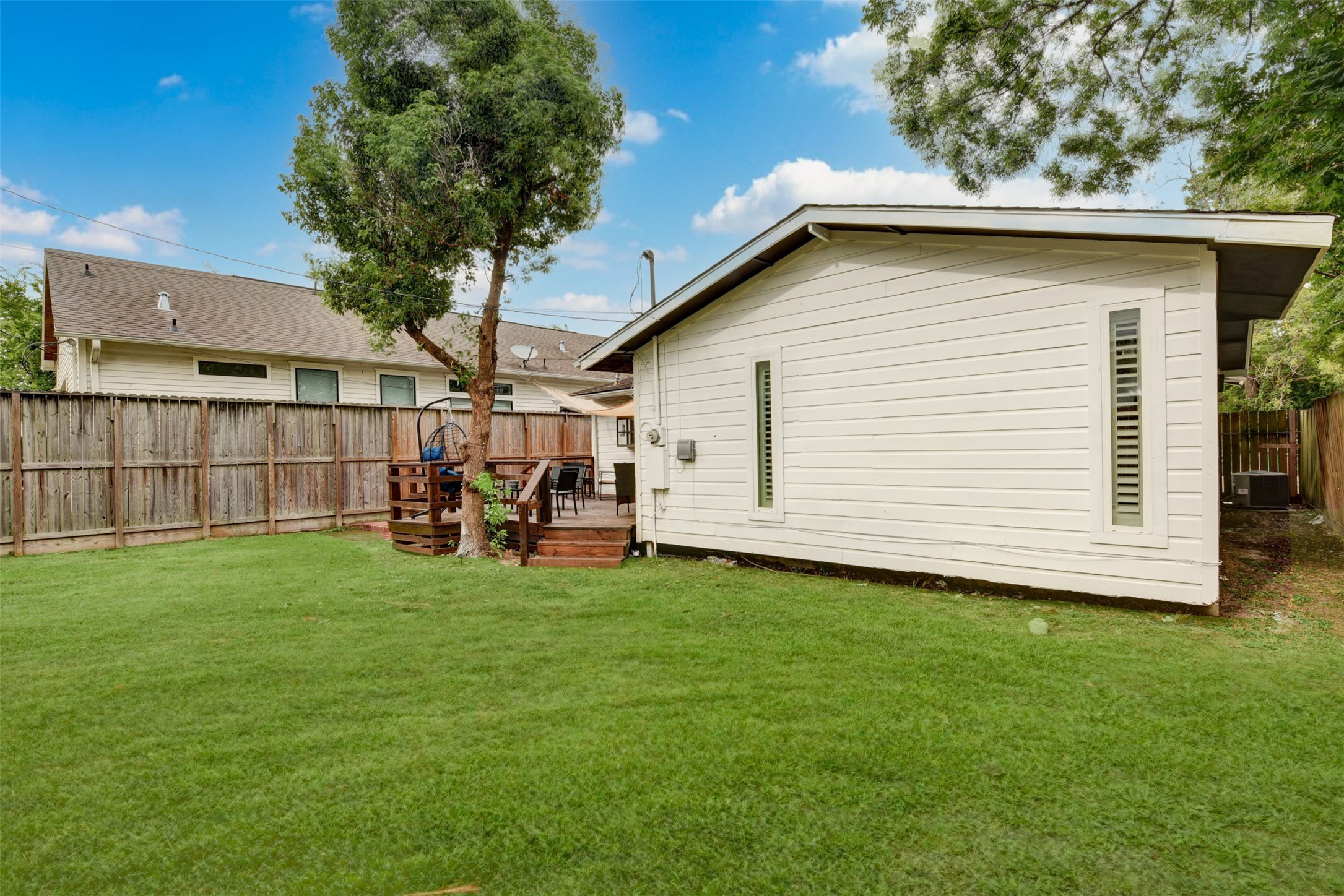 1207 Archer Street Houston, TX 77009 - Photo 29 of 30 a view of a house with backyard