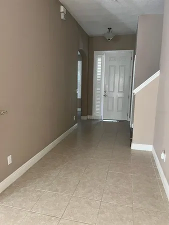 $2,400 | 4523 Sunset Lane, Oviedo, FL 32765