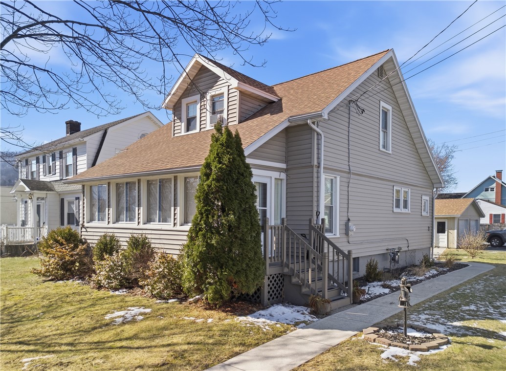 117 Reynolds Avenue Corning, NY 14830 - Photo 1 of 36