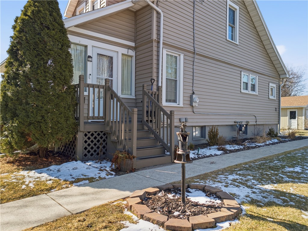 117 Reynolds Avenue Corning, NY 14830 - Photo 4 of 36