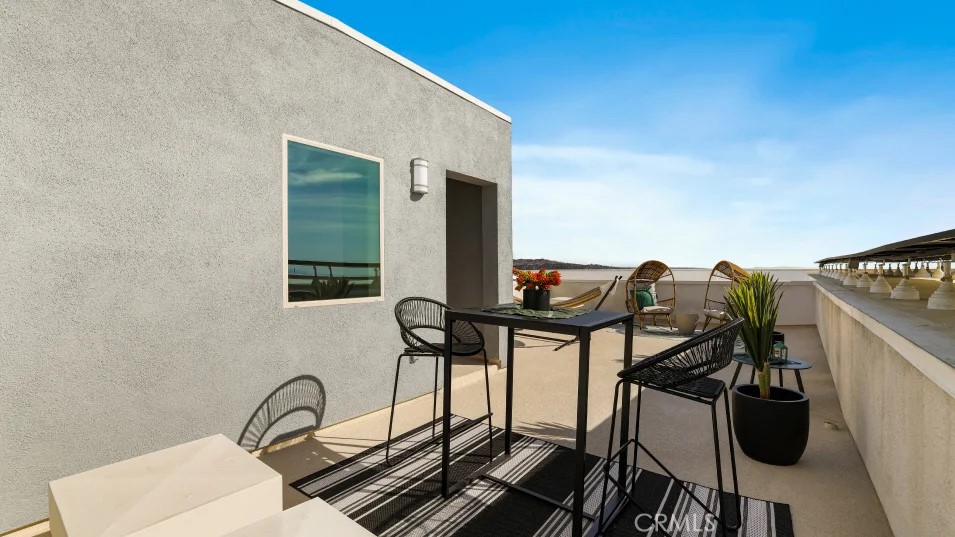 1005 Walnut Terrace Montebello, CA 90640 - Photo 27 of 37 a view of balcony patio and seating space