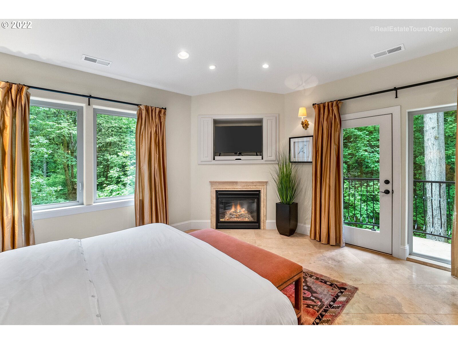14050 Southwest Ridgefield Lane Tigard, OR 97223 - Photo 20 of 32 Gallery Image 20