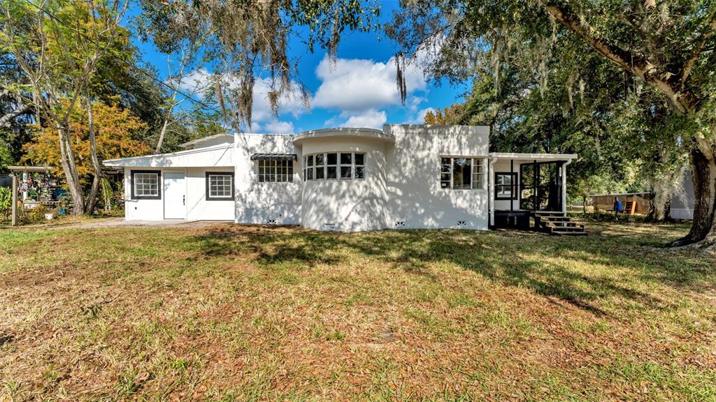 606 3rd Street Polk City, FL 33868 - Photo 4 of 38