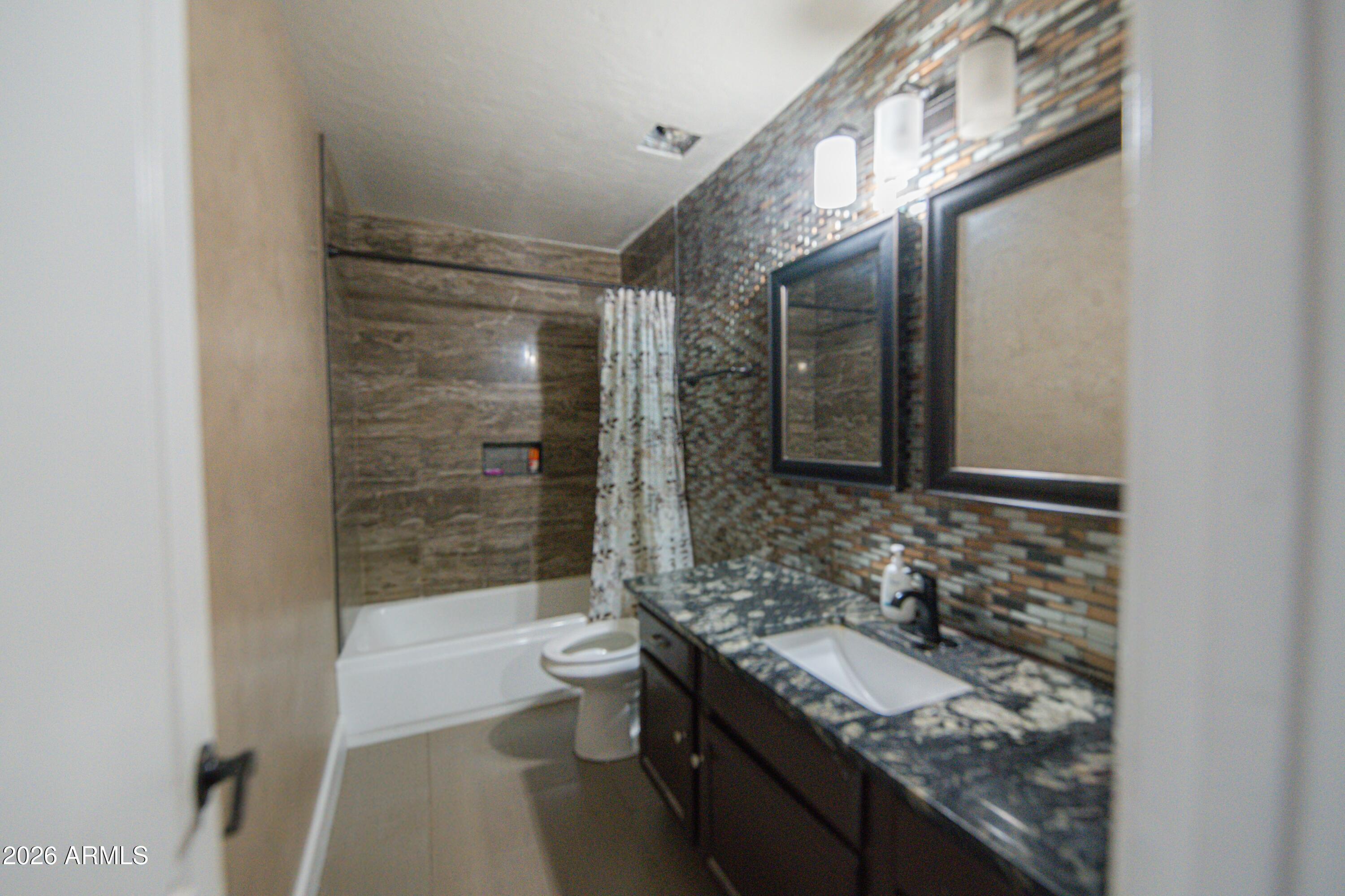 1857 West Redfield Road Gilbert, AZ 85233 - Photo 21 of 28 3rd bath