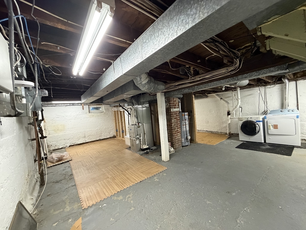 17 Russell Road Winchester, MA 01890 - Photo 8 of 17 Gallery Image 8