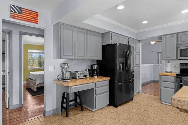 $690,000 | 3712 South Ritchey Road, Medical Lake, WA 99022