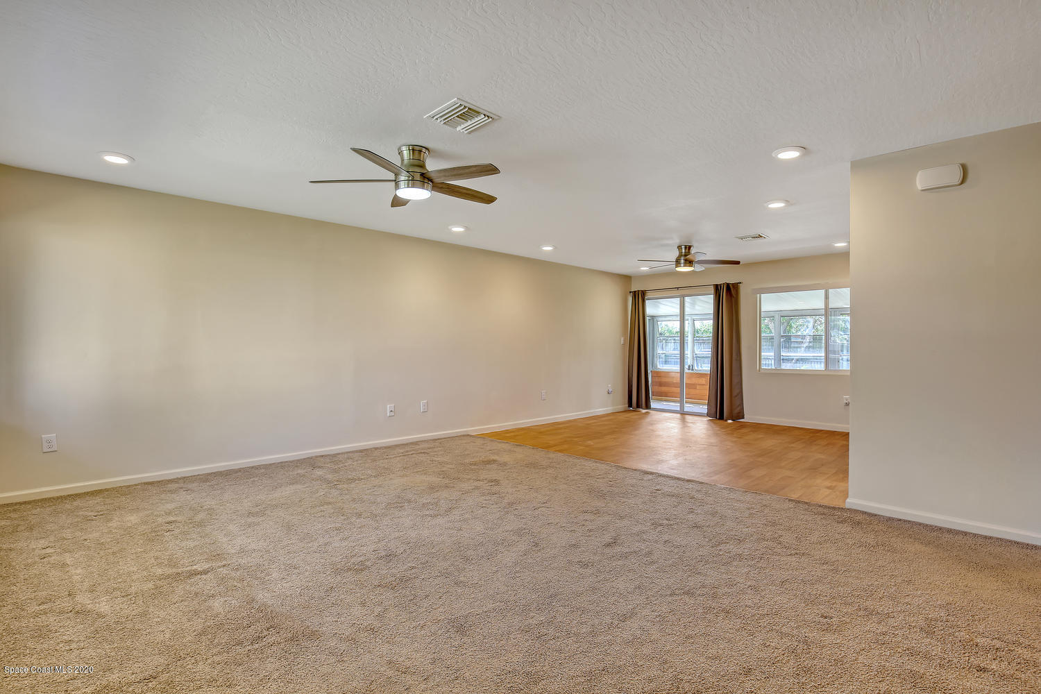 930 Bacon Circle Northeast Palm Bay, FL 32905 - Photo 4 of 33 Living Room