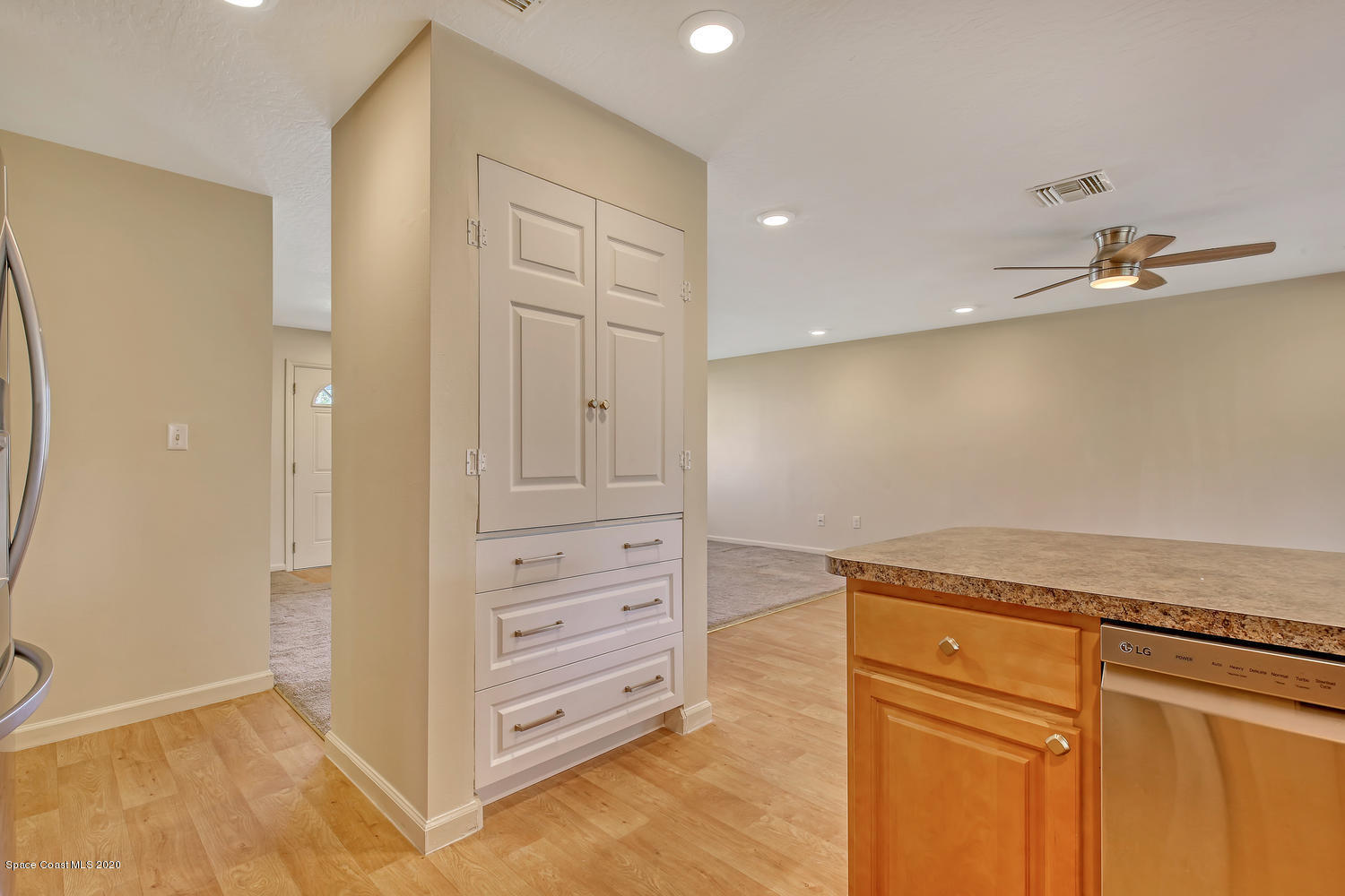 930 Bacon Circle Northeast Palm Bay, FL 32905 - Photo 8 of 33 Pantry