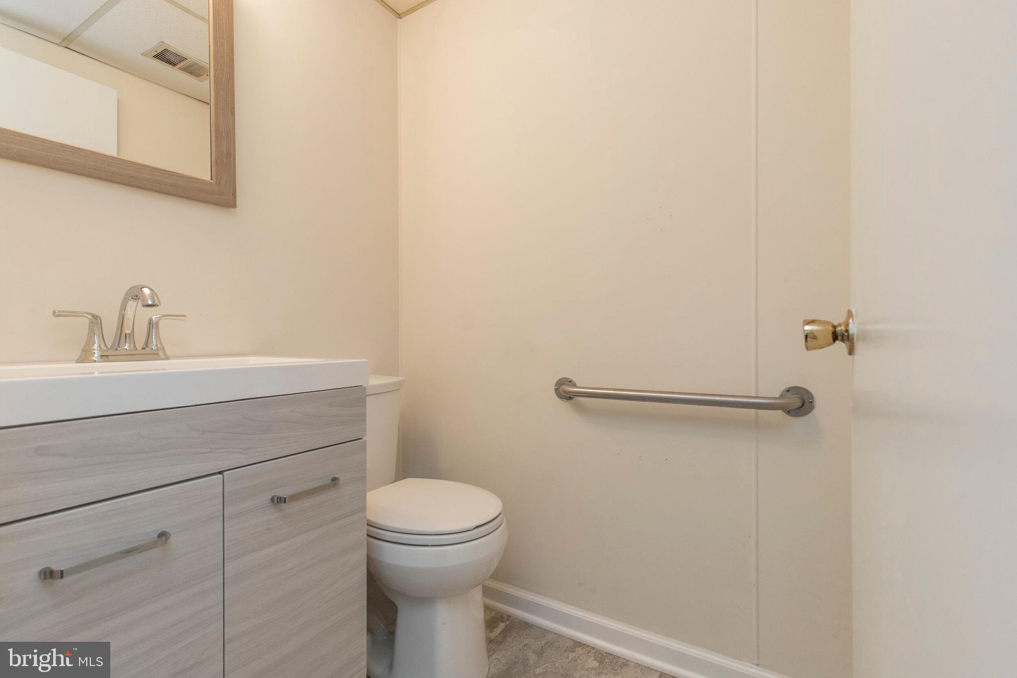 285 Friendship Road Drexel Hill, PA 19026 - Photo 16 of 30