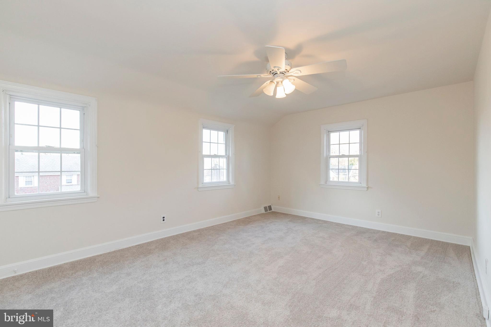 285 Friendship Road Drexel Hill, PA 19026 - Photo 17 of 30