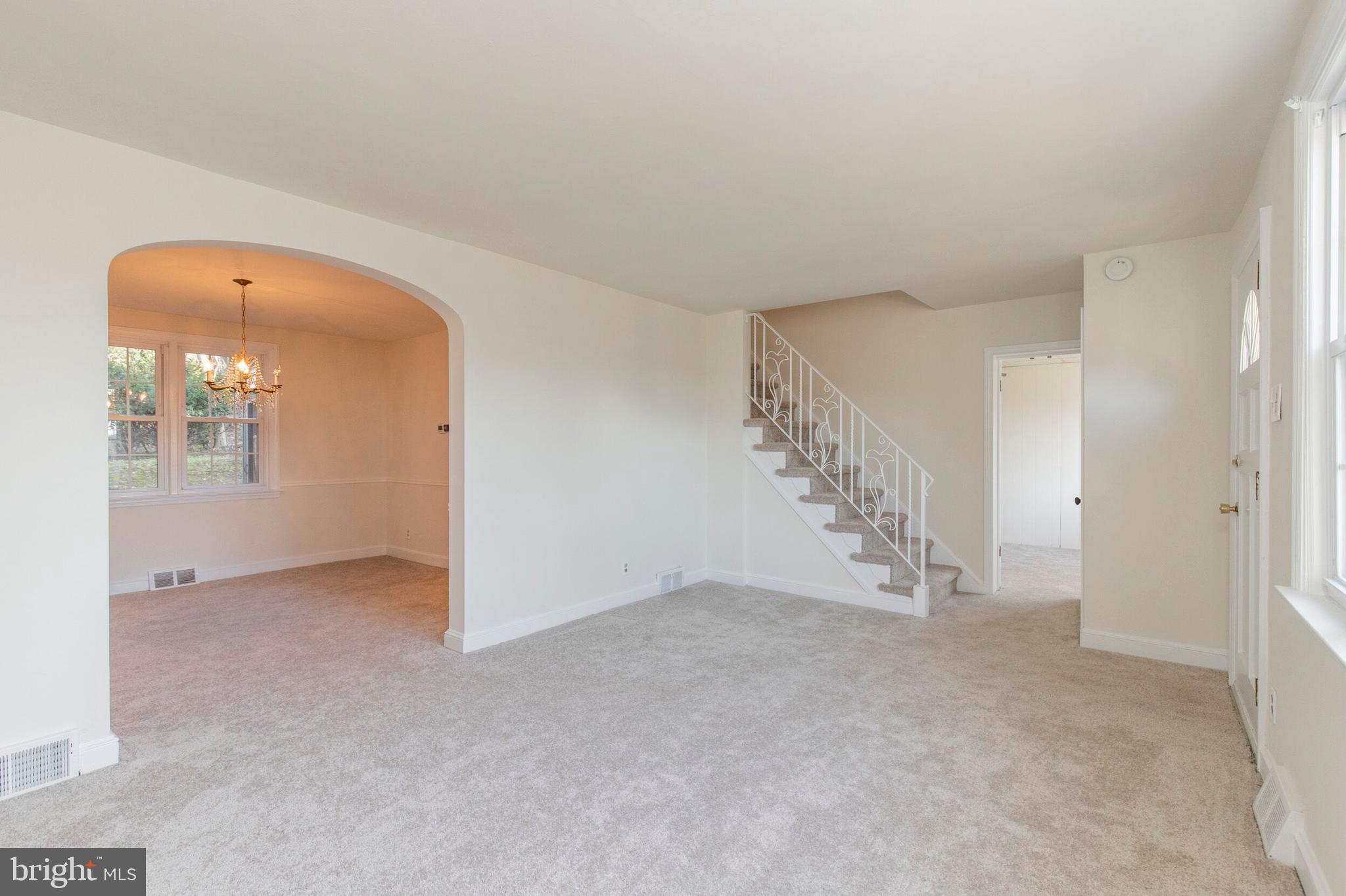 285 Friendship Road Drexel Hill, PA 19026 - Photo 3 of 30