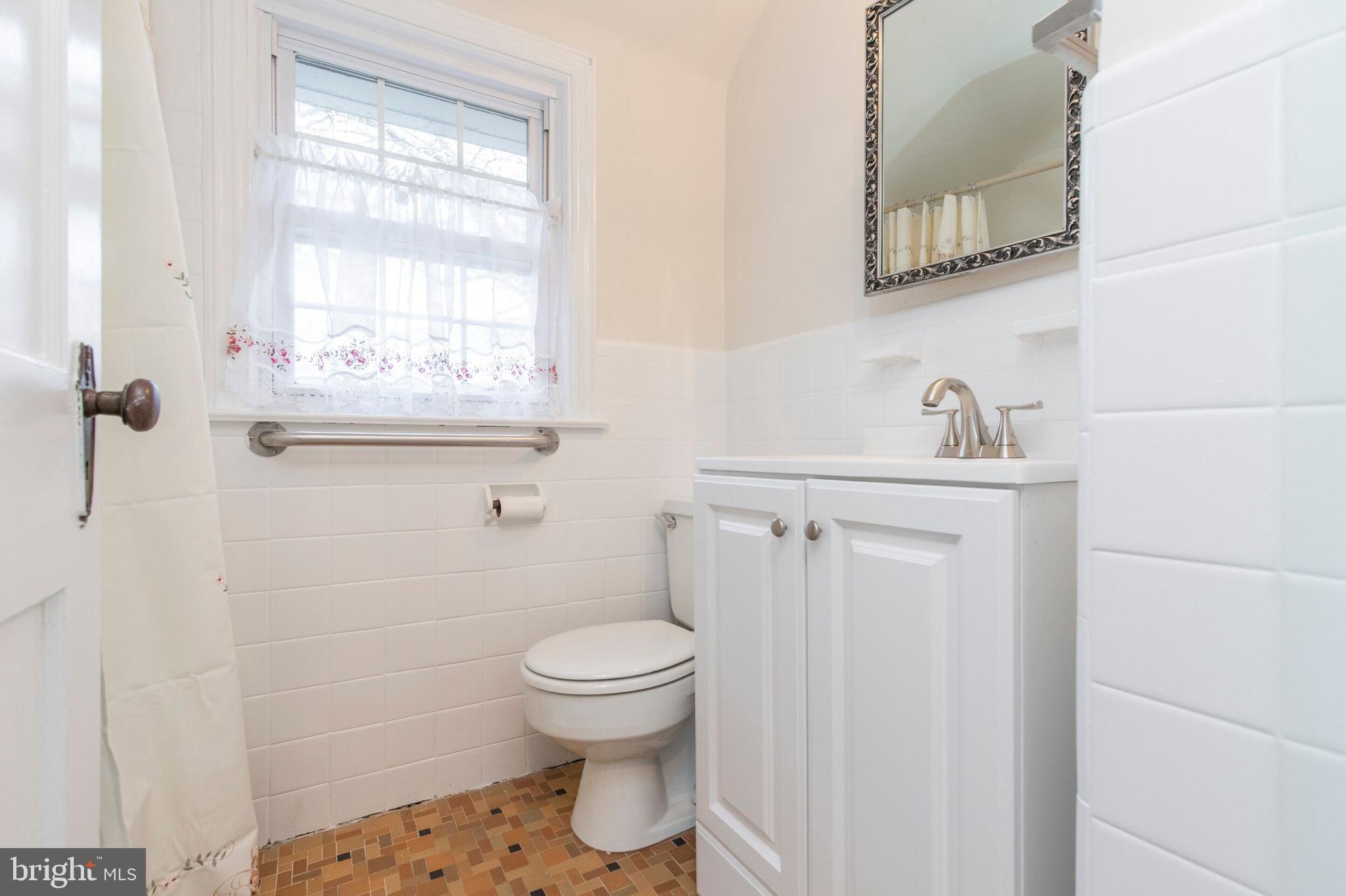 285 Friendship Road Drexel Hill, PA 19026 - Photo 24 of 30
